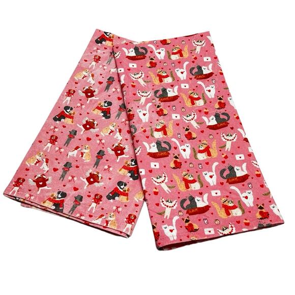 Puppington Kitchen Towels 100% Cotton Puppy Love Feline Valentines Set of 2 - Picture 1 of 7
